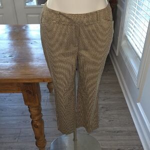Chic Patterned Women's Cropped Pants